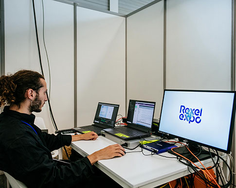 solution audiovisuelle pour Rexel Expo Paris par GL events, support technique