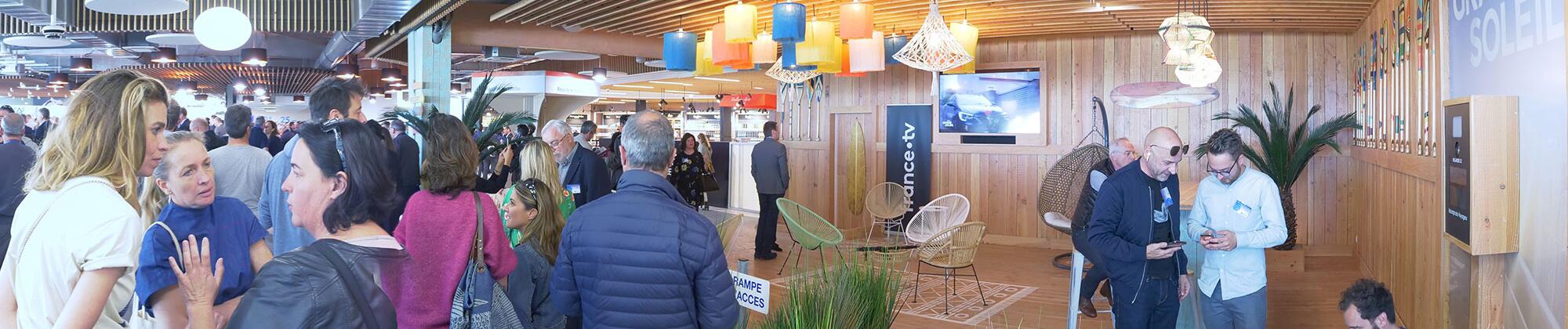 Header showroom un si grand soleil inauguration