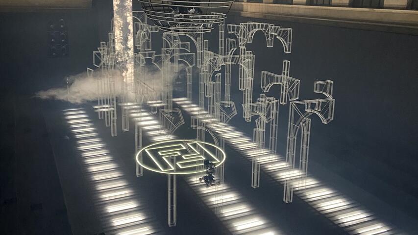 défilé Fendi Fashion Week piste